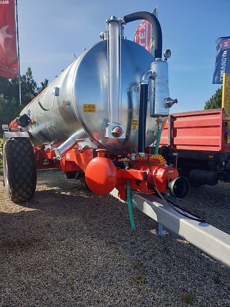 нов цистерна за течен тор Pomot Single-axial tanker truck/ Beczkowóz wóz asenizacyjny 8000 l