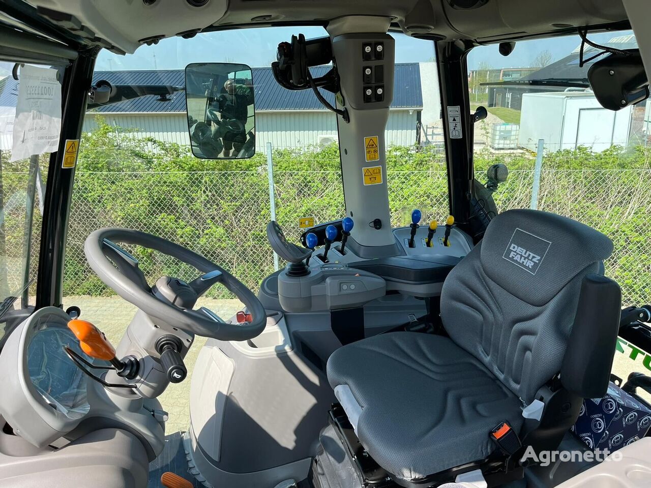 нов колесен трактор Deutz-Fahr Agrotron 6145G