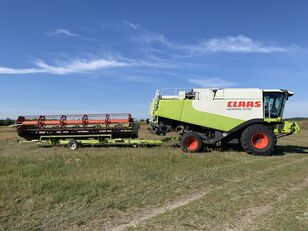 зърнокомбайн Claas Lexion 570